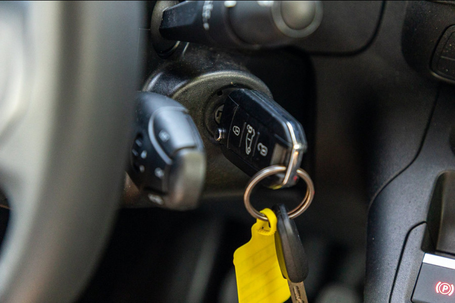 Peugeot Partner 1.2 PureTech 110 PK Premium Airco I Cruise I CarPlay I Android I Parkeersensoren I NAP