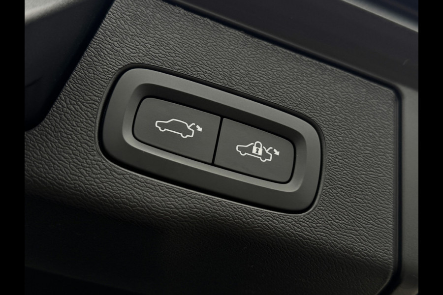 Volvo XC60 2.0 T8 Pano | Trekhaak | Pilot Assist | Carplay | Long Range | Camera | Elektrische stoelen | Plug-in hybrid | Facelift