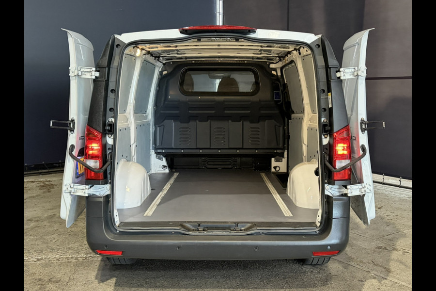 Mercedes-Benz Vito 119 CDI 190pk Automaat 4x4 L2H1 Euro6 Airco | Camera | Apple Carplay | Cruisecontrol Android Auto, Parkeersensoren, Stoelverwarming, Bijrijdersbank