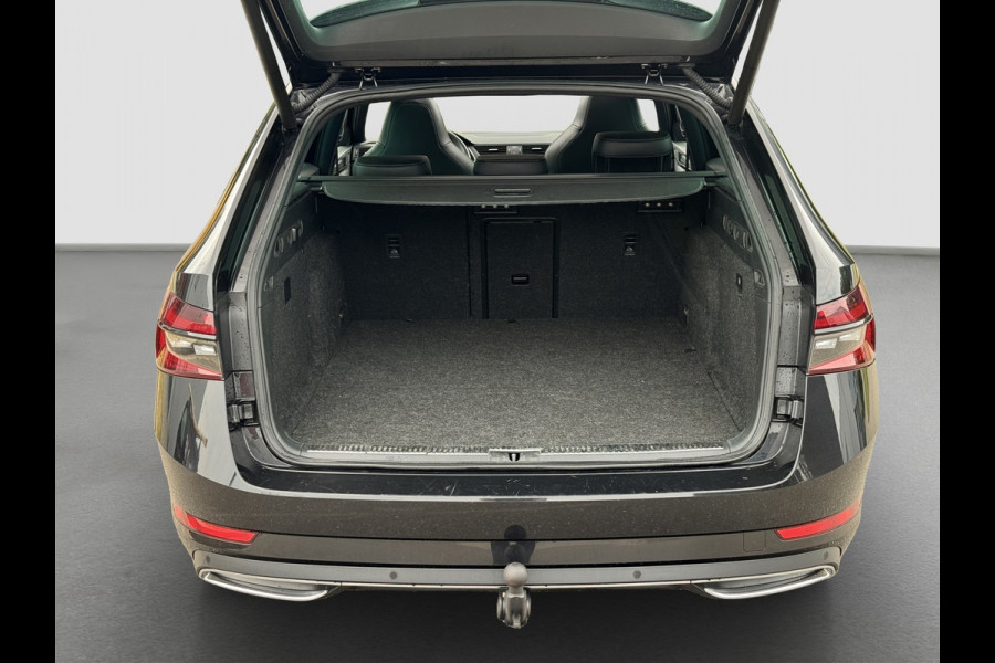 Škoda Superb Combi 1.4 TSI iV Sportline | Pano | Matrix LED | Trekhaak | Memory | ACC | Side Assist | Keyless | Dealer onderhouden