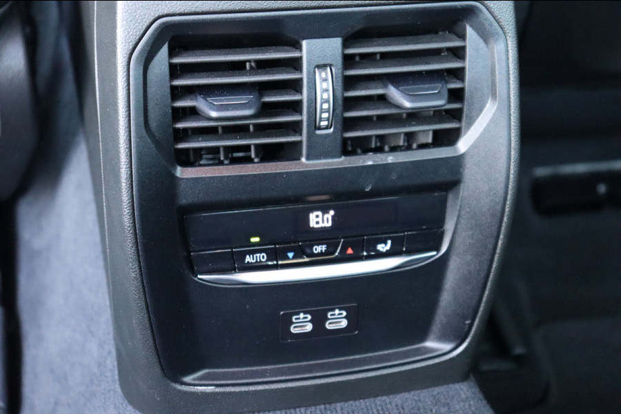 BMW 3-serie 330e xDrive Tansanitblau HUD ambiance verl M-Sport Pro leer+vw stuurverw el.klep camera's