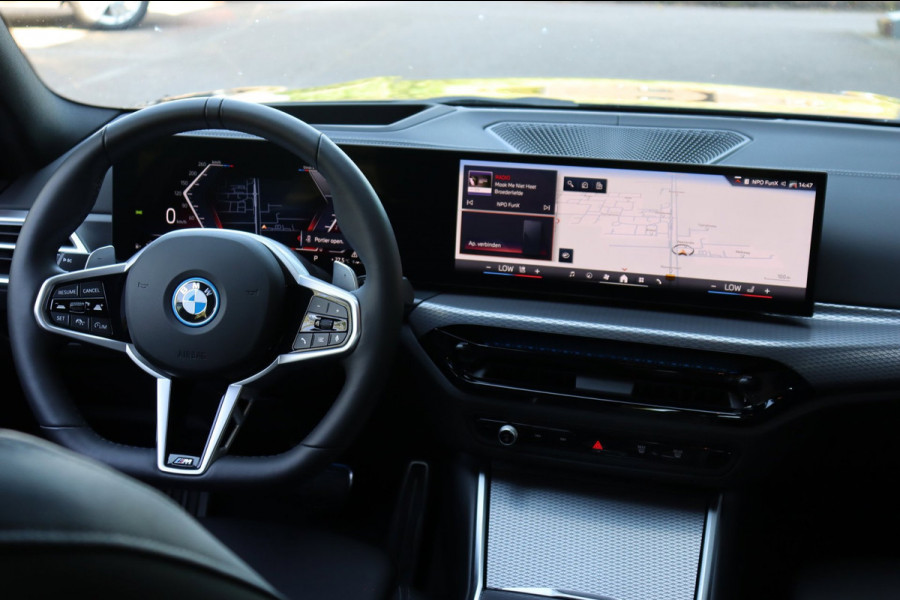 BMW 3-serie 330e xDrive Tansanitblau HUD ambiance verl M-Sport Pro leer+vw stuurverw el.klep camera's