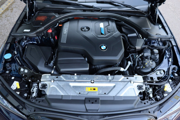 BMW 3-serie 330e xDrive Tansanitblau HUD ambiance verl M-Sport Pro leer+vw stuurverw el.klep camera's