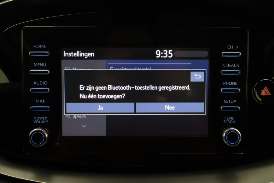 Toyota Aygo X 1.0 VVT-i MT Play Camera, Airco, Cruise, Apple Carplay, Rijstrooksensor, Elektrisch Pakket