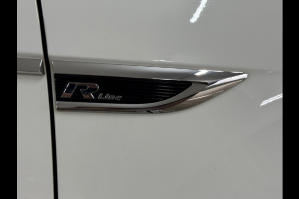 Volkswagen T-Roc 1.5 TSI Sport Business R-Line | LED | BEATS | Ambient | Virtual | 19inch Suzuka | Winterpakket | ACC |Licht+Zicht