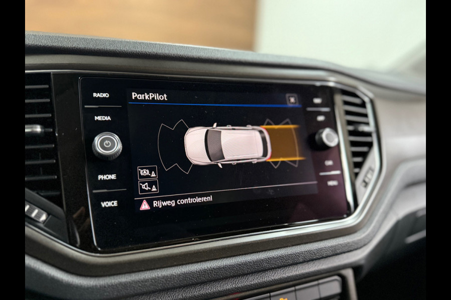 Volkswagen T-Roc 1.5 TSI Sport Business R-Line | LED | BEATS | Ambient | Virtual | 19inch Suzuka | Winterpakket | ACC |Licht+Zicht