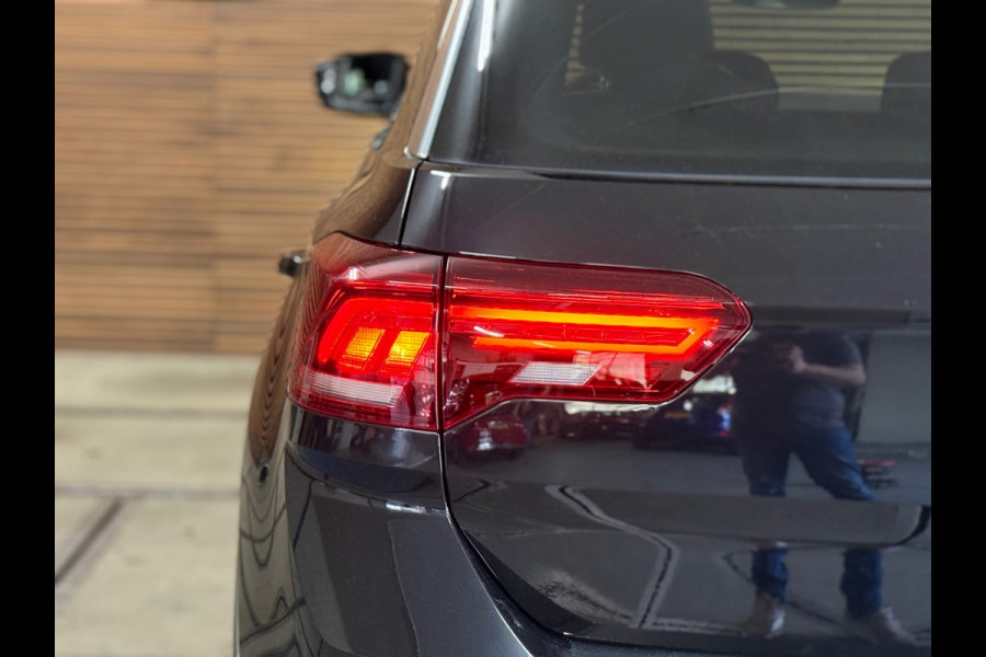 Volkswagen T-Roc 1.5 TSI Sport | Panorama | ACC | Virtual Cockpit | Camera | LED | Lane Assist | 2020