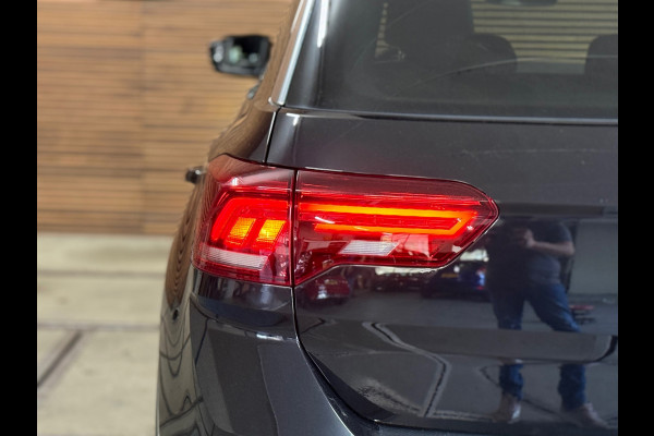 Volkswagen T-Roc 1.5 TSI Sport | Panorama | ACC | Virtual Cockpit | Camera | LED | Lane Assist | 2020
