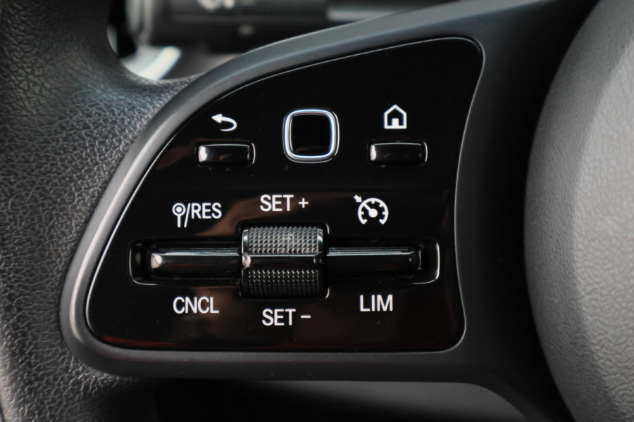 Mercedes-Benz Sprinter 319 CDI L2H2 Select 3-Zits, LED, Camera, Apple Carplay, Standkachel, PDC