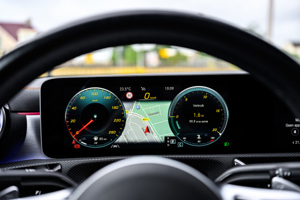 Mercedes-Benz CLA-Klasse 200 Premium Plus Pano/Edition/Sfeer/Camera