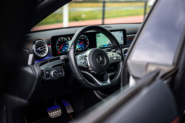 Mercedes-Benz CLA-Klasse 200 Premium Plus Pano/Edition/Sfeer/Camera