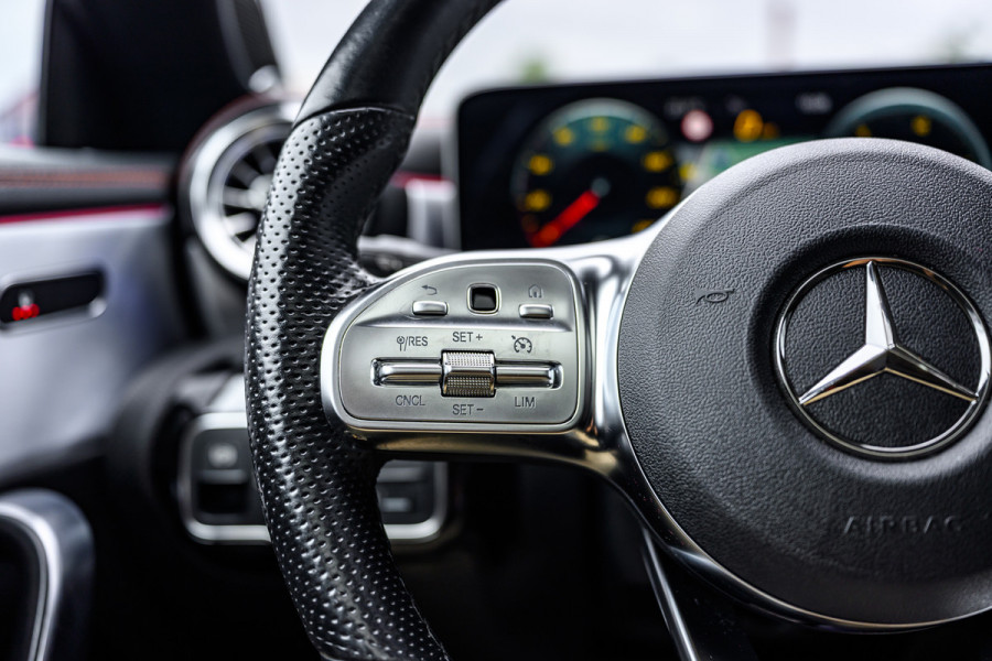 Mercedes-Benz CLA-Klasse 200 Premium Plus Pano/Edition/Sfeer/Camera