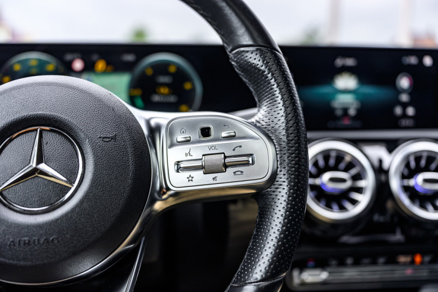 Mercedes-Benz CLA-Klasse 200 Premium Plus Pano/Edition/Sfeer/Camera