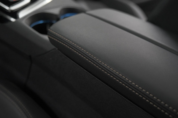 Peugeot 3008 PureTech 130 EAT8 GT | Camera | Dodehoekdetectie | Adaptieve Cruise Control