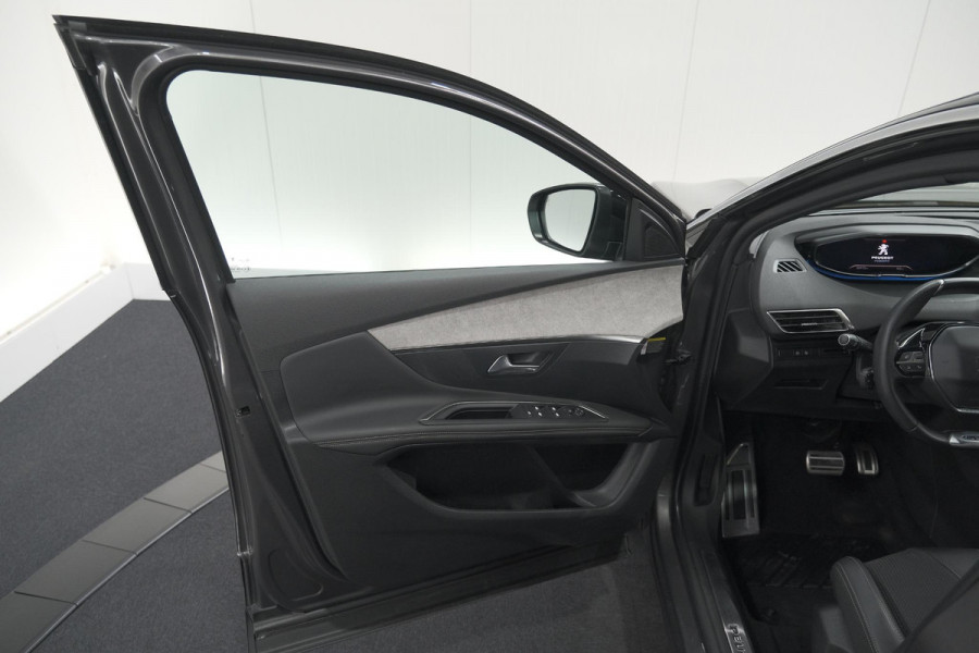 Peugeot 3008 PureTech 130 EAT8 GT | Camera | Dodehoekdetectie | Adaptieve Cruise Control