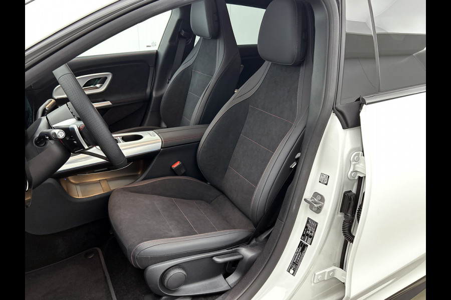Mercedes-Benz CLA-Klasse Shooting Brake 250+ Business Solution AMG 85 kWh | Nightpakket | Trekhaak | Vast panoramadak |Sportstoelen | Massagefunctie | Warmtewerend, donkergetint glas | 18 inch vijfspaaks lichtmetalen AMG-velgen |