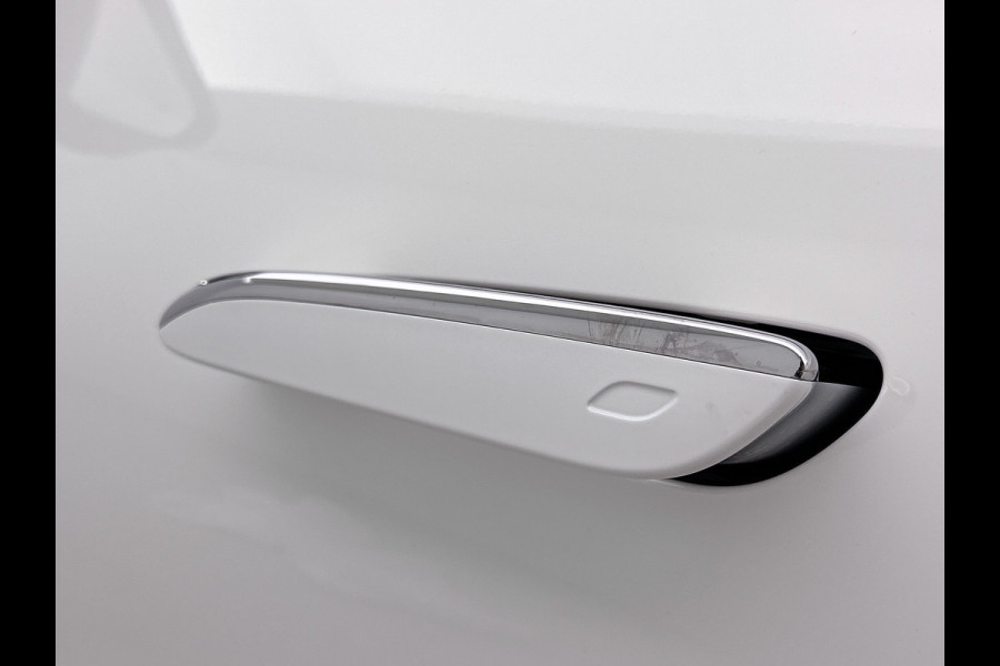 Mercedes-Benz CLA-Klasse Shooting Brake 250+ Business Solution AMG 85 kWh | Nightpakket | Trekhaak | Vast panoramadak |Sportstoelen | Massagefunctie | Warmtewerend, donkergetint glas | 18 inch vijfspaaks lichtmetalen AMG-velgen |
