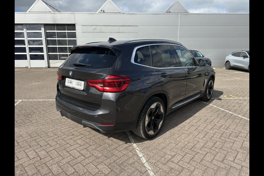 BMW iX3 High Executive 80 kWh Nieuw binnen, meer foto’s volgen nog | Panoramadak | Stoelverwarming | 360 graden camera |  Bestuurdersstoel Met Geheugen | Keyless entry | Sportstoelen | Head Up Display