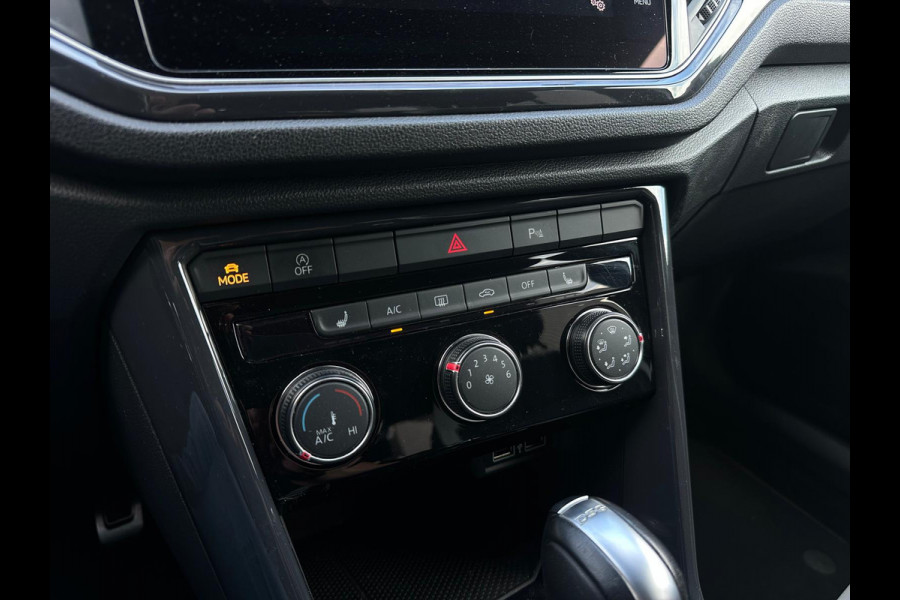 Volkswagen T-Roc 1.5 Sport R-Line, Two-Tone, Automaat, Bluetooth, CarPlay, Camera, Cruise, Trekhaak, PDC