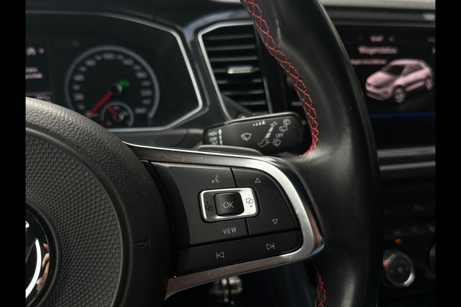 Volkswagen T-Roc 1.5 Sport R-Line, Two-Tone, Automaat, Bluetooth, CarPlay, Camera, Cruise, Trekhaak, PDC