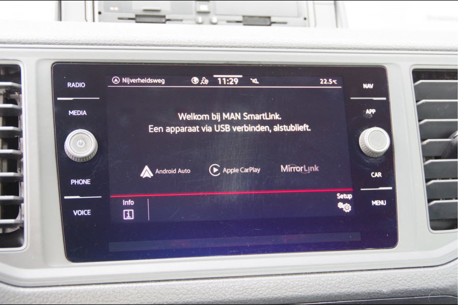 MAN TGE 3.180 50 2.0 L4 OPEN LAADBAK, N1, AUT. DUBBELLUCHT, 3.5T TREKHAAK, LED, CRUISE, MF STUURWIEL, PICK UP, PICK-UP, NL AUTO, NAP