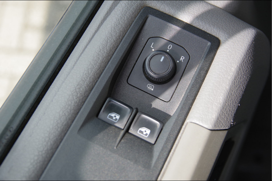 MAN TGE 3.180 50 2.0 L4 OPEN LAADBAK, N1, AUT. DUBBELLUCHT, 3.5T TREKHAAK, LED, CRUISE, MF STUURWIEL, PICK UP, PICK-UP, NL AUTO, NAP
