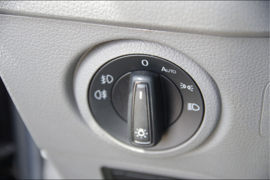 MAN TGE 3.180 50 2.0 L4 OPEN LAADBAK, N1, AUT. DUBBELLUCHT, 3.5T TREKHAAK, LED, CRUISE, MF STUURWIEL, PICK UP, PICK-UP, NL AUTO, NAP