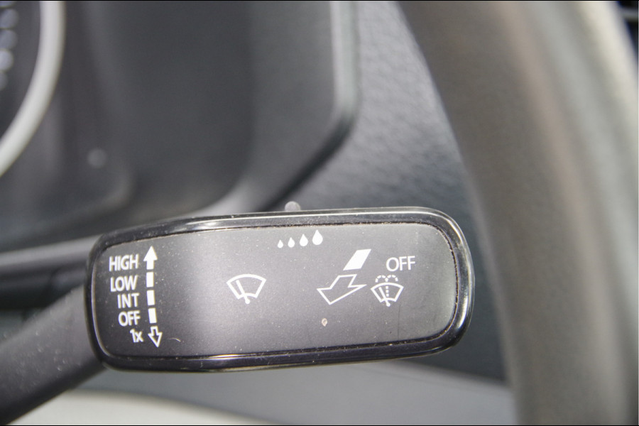 MAN TGE 3.180 50 2.0 L4 OPEN LAADBAK, N1, AUT. DUBBELLUCHT, 3.5T TREKHAAK, LED, CRUISE, MF STUURWIEL, PICK UP, PICK-UP, NL AUTO, NAP