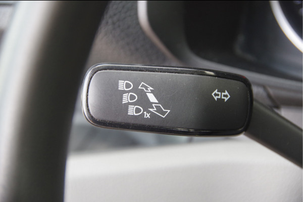 MAN TGE 3.180 50 2.0 L4 OPEN LAADBAK, N1, AUT. DUBBELLUCHT, 3.5T TREKHAAK, LED, CRUISE, MF STUURWIEL, PICK UP, PICK-UP, NL AUTO, NAP
