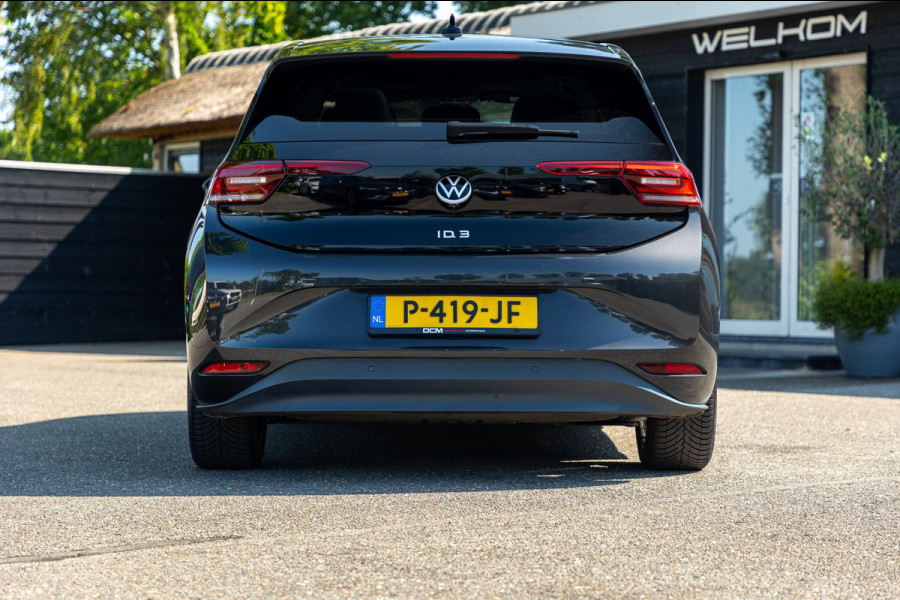 Volkswagen ID.3 First Plus 58 kWh Soh 89% I Panoramadak I Trekhaak I Cruise I Camera I Ergo Active I Zeer netjes