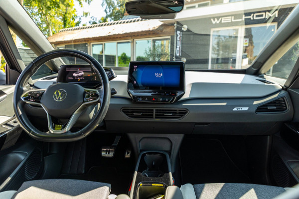 Volkswagen ID.3 First Plus 58 kWh Soh 89% I Panoramadak I Trekhaak I Cruise I Camera I Ergo Active I Zeer netjes