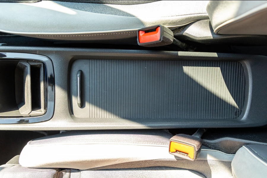 Volkswagen ID.3 First Plus 58 kWh Soh 89% I Panoramadak I Trekhaak I Cruise I Camera I Ergo Active I Zeer netjes