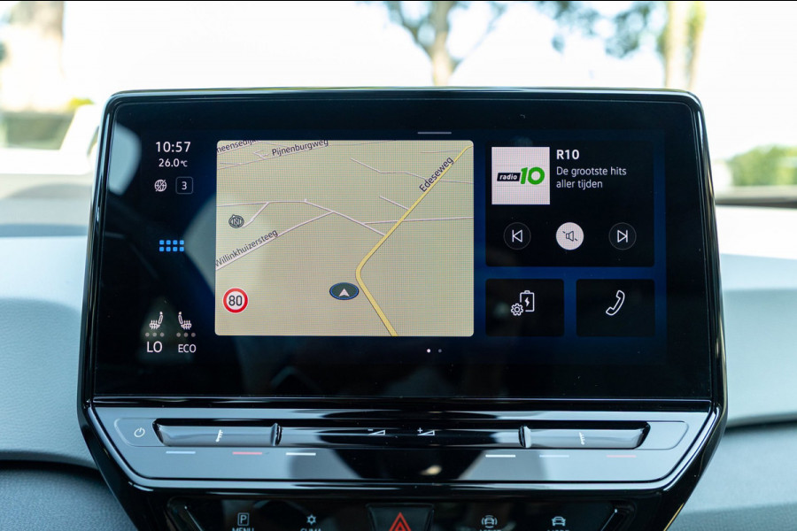 Volkswagen ID.3 First Plus 58 kWh Soh 89% I Panoramadak I Trekhaak I Cruise I Camera I Ergo Active I Zeer netjes