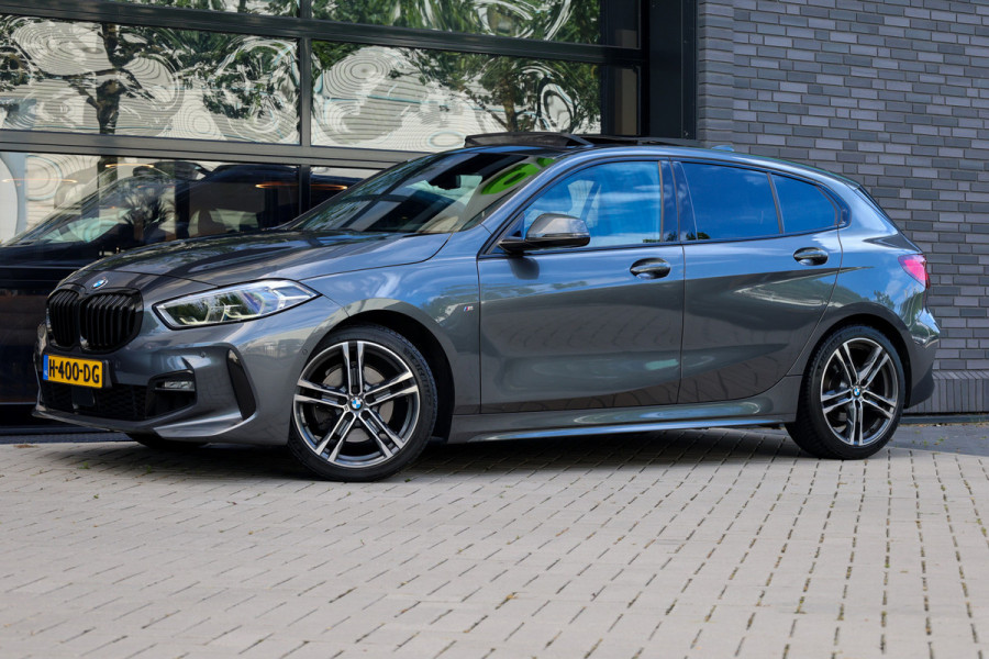 BMW 1-serie 118i Executive Edition | NAP! | PANO | M-SPORT | CAMERA | CARPLAY | LED |