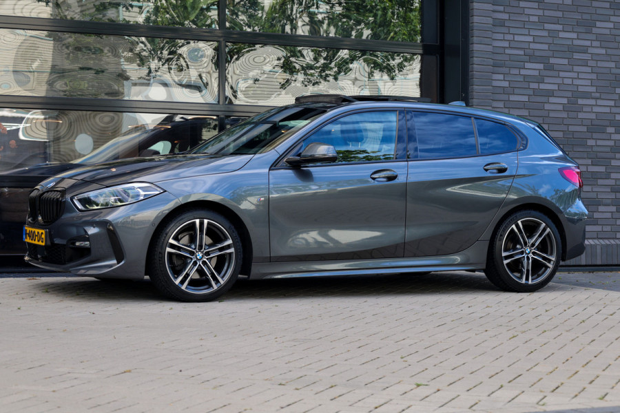 BMW 1-serie 118i Executive Edition | NAP! | PANO | M-SPORT | CAMERA | CARPLAY | LED |