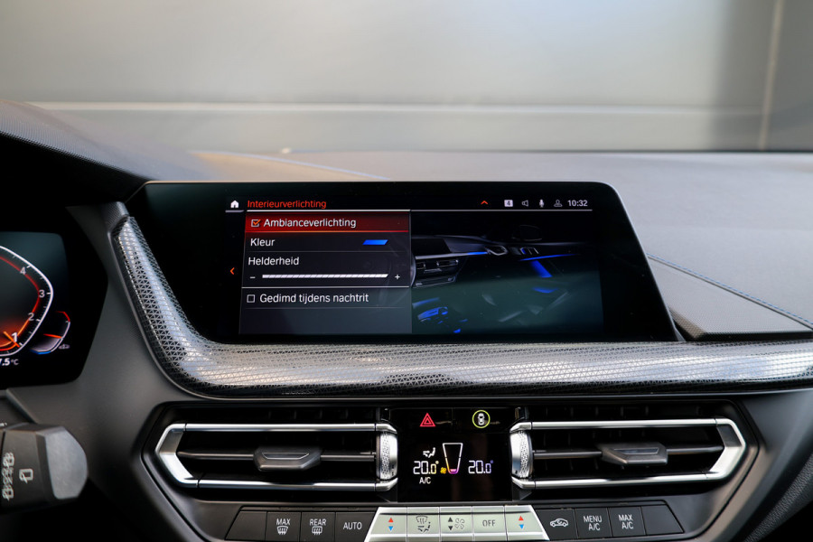 BMW 1-serie 118i Executive Edition | NAP! | PANO | M-SPORT | CAMERA | CARPLAY | LED |