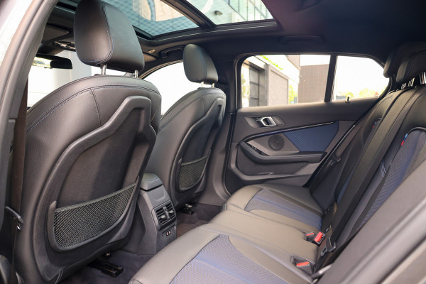 BMW 1-serie 118i Executive Edition | NAP! | PANO | M-SPORT | CAMERA | CARPLAY | LED |