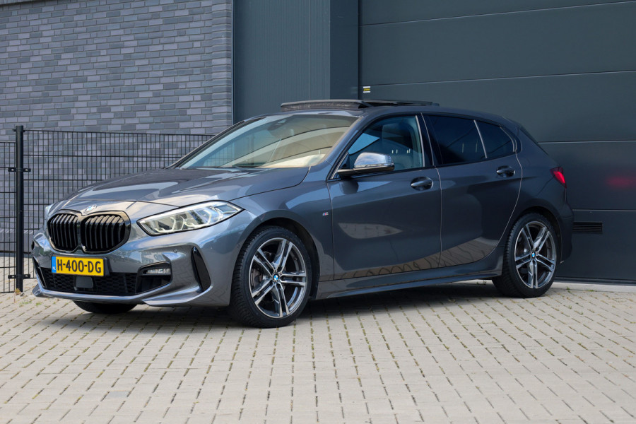 BMW 1-serie 118i Executive Edition | NAP! | PANO | M-SPORT | CAMERA | CARPLAY | LED |