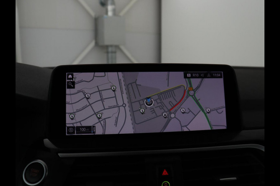 BMW X3 xDrive30e M Sport | SOH 87,9% | Panoramadak | Trekhaak | Stoelverwarming voor & achter | Head-up | 360 Camera | Navigatie | DAB+ | Bluethooth | Carplay | Sfeerverlichting | Climate control | Cruise control