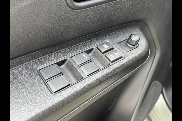 Suzuki Ignis 1.2 Smart Hybrid Automaat Style | Trekhaak, Stoelverwarming, LED, CarPlay, Navigatie, Keyless, Fijne instap