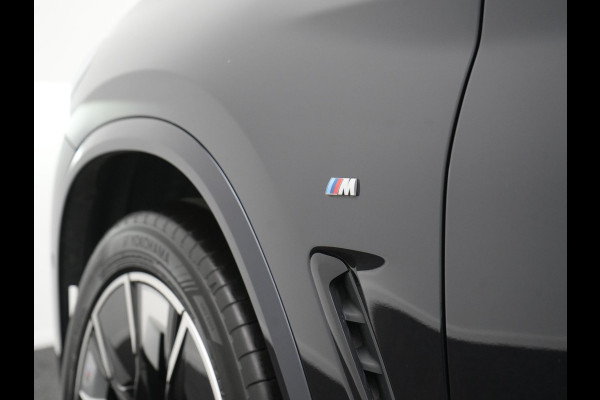 BMW iX3 M Sport High Executive 80 kWh 286pk Dealer O.H. SOH 95% | Trekhaak Af Fabriek | Panodak | Head Up | 360 Camera | Harman / Kardon | Lederen Sportstoelen Memory & Verwarmd | Keyless | Blis | Sfeerverlichting | 20"L.M | Adaptive LED |