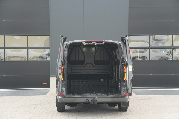 Ford E-Transit Custom 340 L2H1 Limited 71 kWh 218pk - AGR Bestuurdersstoel - Trekhaak - ACC - B&O - Navi - Stoel/Stuurverwarming - 360 Camera - Blinds