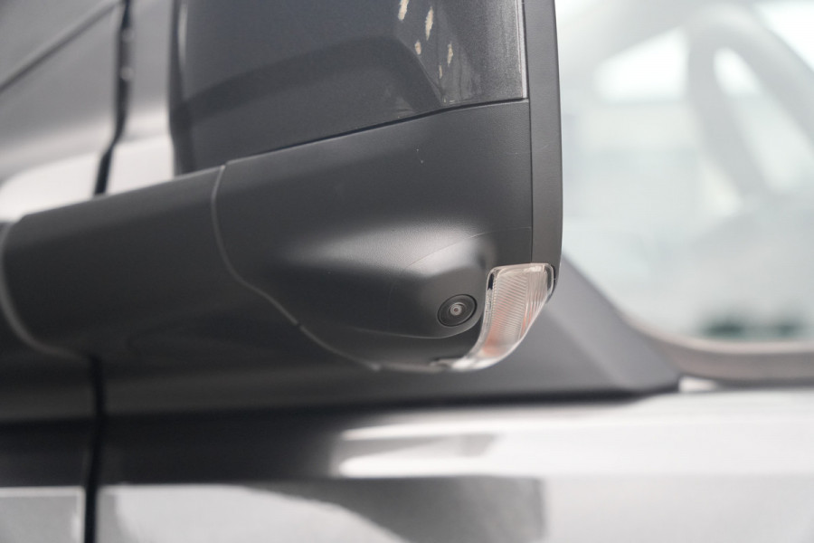 Ford E-Transit Custom 340 L2H1 Limited 71 kWh 218pk - AGR Bestuurdersstoel - Trekhaak - ACC - B&O - Navi - Stoel/Stuurverwarming - 360 Camera - Blinds