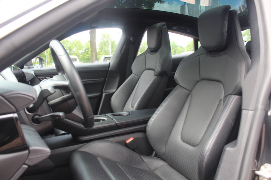 Porsche Taycan Sport Turismo 93 kWh / SoH 92,5% / Panoramadak / Camera / Passenger Display / Adaptieve Stoelen / Luchtvering / 21'' / Keyless / Sportchrono / CarPlay / Stoel+Stuurverwarming / Dodehoek / DAB / ACC / Warmtepomp