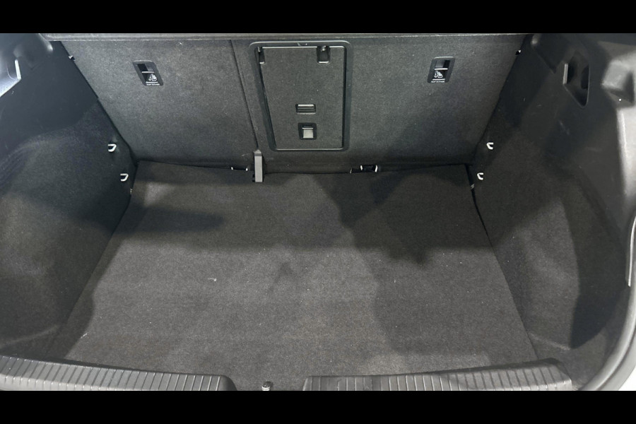 Volkswagen ID.3 First Plus 58 kWh Navigatie Stoelverwarming Acc App connect