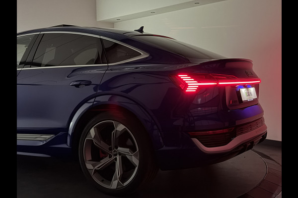 Audi SQ8 Sportback e-tron SQ8 115 kWh | Valcona Leder | Panoramadak | Trekhaak | 22'' | Matrix LED | Memory | B&O |