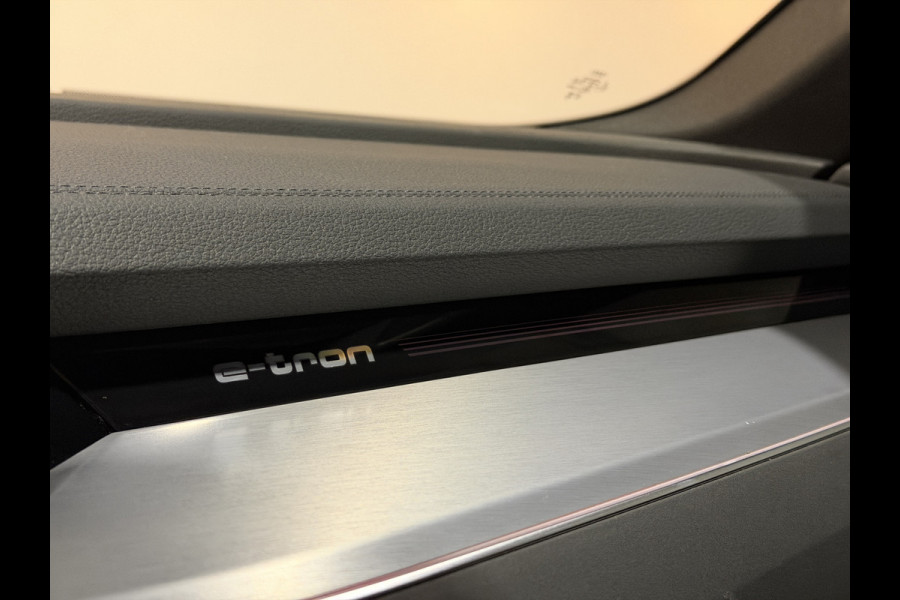 Audi SQ8 Sportback e-tron SQ8 115 kWh | Valcona Leder | Panoramadak | Trekhaak | 22'' | Matrix LED | Memory | B&O |