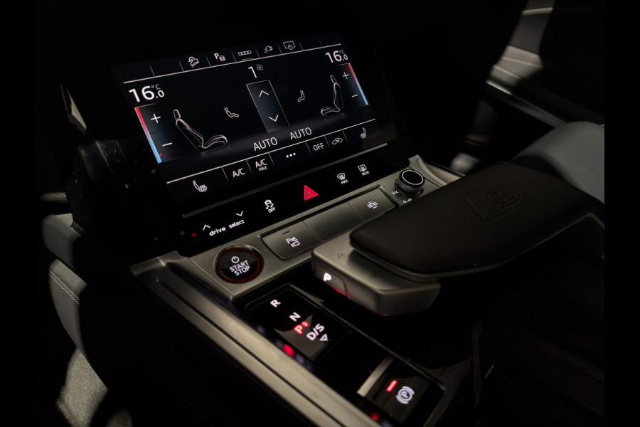 Audi SQ8 Sportback e-tron SQ8 115 kWh | Valcona Leder | Panoramadak | Trekhaak | 22'' | Matrix LED | Memory | B&O |