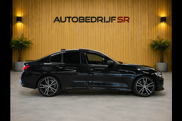 BMW 3-serie 320i Executive Edition Panoramadak! M Pakket! Laser Koplampen! Sfeerverlichting!