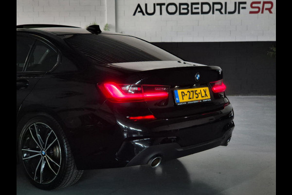 BMW 3-serie 320i Executive Edition Panoramadak! M Pakket! Laser Koplampen! Sfeerverlichting!